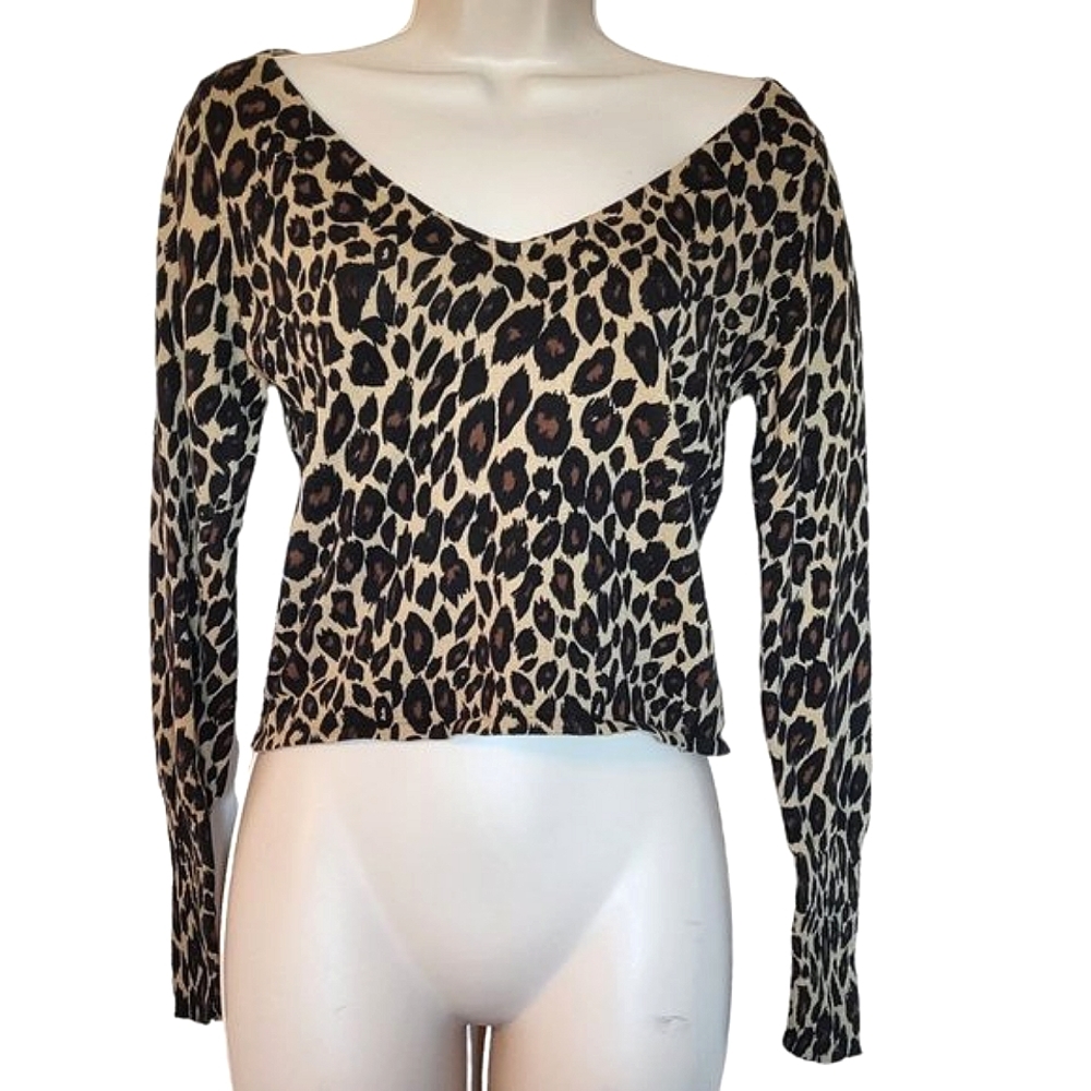 MATERIAL GIRL Women's V-Neck Leopard Print Long Sleeve Sweater Size Medium